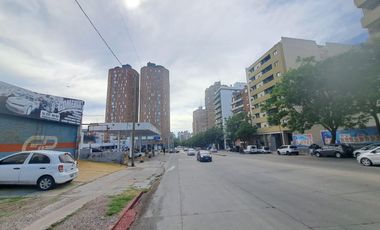 Cochera en Alquiler. Barrio Guemes. Zona Tribunales. Av. Pueyrredon.