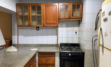 Casa 3 dormitorios con doble cochera y patio. Grandoli, Rosario