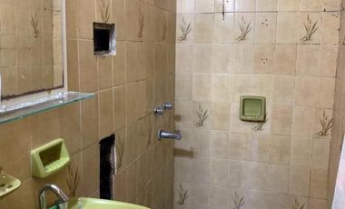 Casa 3 dormitorios con doble cochera y patio. Grandoli, Rosario