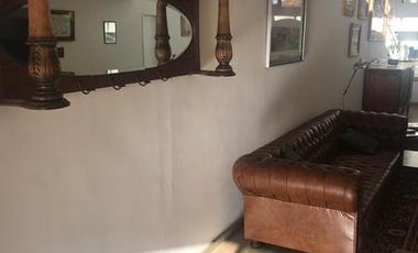 En venta con renta, excelente oficina en Libertador y Martin Coronado con 2 cocheras