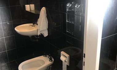 En venta con renta, excelente oficina en Libertador y Martin Coronado con 2 cocheras