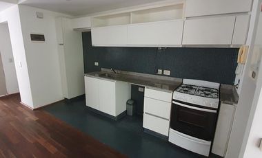 Excelente Monoambiente con cochera y 2 balcones