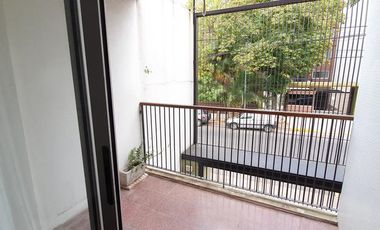 Excelente Monoambiente con cochera y 2 balcones