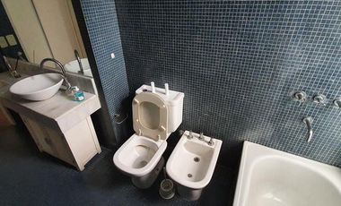 Excelente Monoambiente con cochera y 2 balcones