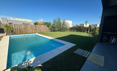 Casa en  venta en Santa Elena Pilar del Este | VCO Propiedades