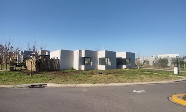 Casa en  venta en Santa Elena Pilar del Este | VCO Propiedades