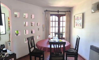 Casa en Venta Villa Belgrano 4 dormitorios. Quincho y Pileta