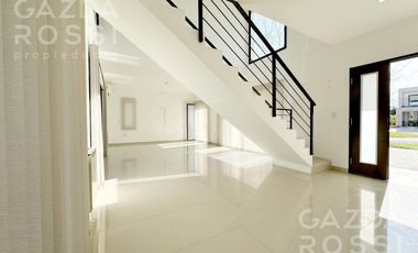 VENTA Casa en Los Naranjos