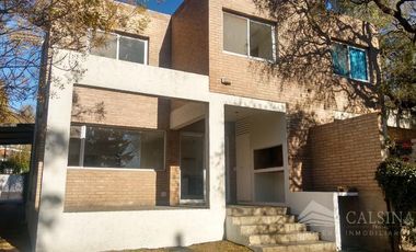 Casa en alquiler en Villa Allende, barrio San Alfonso