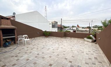 Venta PH 4 ambientes con quincho en Villa Dominico