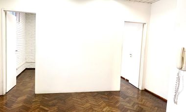 PH- Oficina, en Excelente ubicación Céntrica