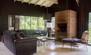 Excelente ubicación central frente a espacios verdes ,4 dormitorios