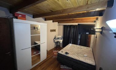 Casa en Venta con pileta terreno de 3400 mts2 en Funes