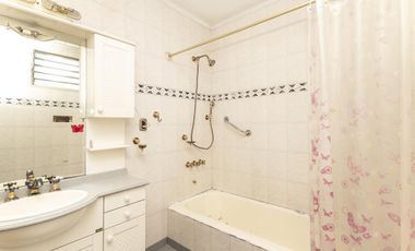 VENTA CASA 4 AMB 239 M2 COCHERA TERRAZA  LANUS