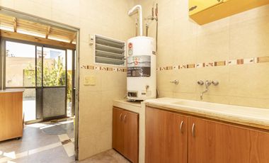 VENTA CASA 4 AMB 239 M2 COCHERA TERRAZA  LANUS