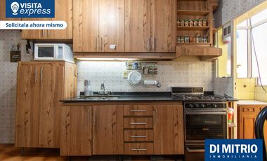 ¡4 Ambientes con luz todo el dia y cochera propia!