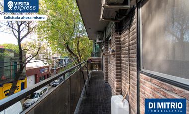 ¡4 Ambientes con luz todo el dia y cochera propia!