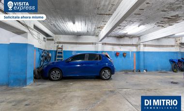 ¡4 Ambientes con luz todo el dia y cochera propia!