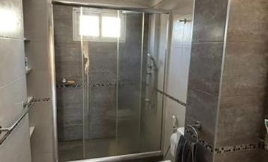 Departamento 6 ambientes en venta en Castelar