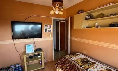 Departamento 6 ambientes en venta en Castelar