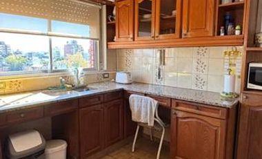 Departamento 6 ambientes en venta en Castelar