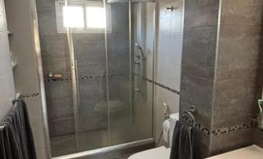 Departamento 6 ambientes en venta en Castelar