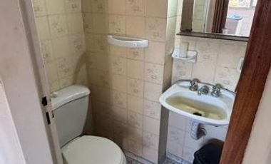 Departamento 6 ambientes en venta en Castelar