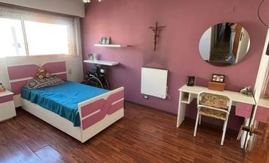 Departamento 6 ambientes en venta en Castelar