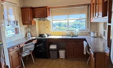 Departamento 6 ambientes en venta en Castelar