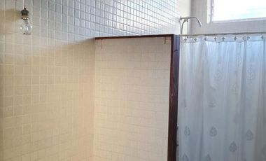 MUY BUEN PH EN PLANTA BAJA FRENTE A PLAZA SAENZ PEÑA  - Parana