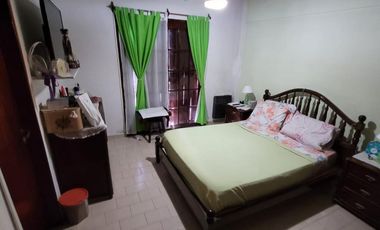 ¡Hermosa casa  de 5 ambientes en calle Catamarca, Mar de Ajo!