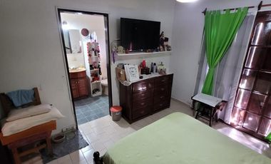 ¡Hermosa casa  de 5 ambientes en calle Catamarca, Mar de Ajo!
