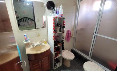 ¡Hermosa casa  de 5 ambientes en calle Catamarca, Mar de Ajo!