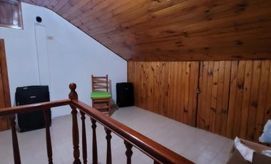 ¡Hermosa casa  de 5 ambientes en calle Catamarca, Mar de Ajo!