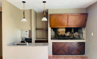 Venta casa 4 dormitorios.  BARRIO CERRADO SAN MARINO - FUNES