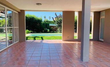 Venta casa 4 dormitorios.  BARRIO CERRADO SAN MARINO - FUNES