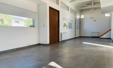 Venta casa 4 dormitorios.  BARRIO CERRADO SAN MARINO - FUNES