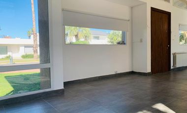 Venta casa 4 dormitorios.  BARRIO CERRADO SAN MARINO - FUNES