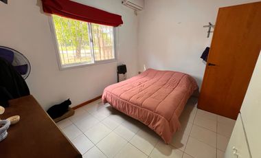 Casa en venta en Funes de 1 dormitorio en lote de 500 mts 2