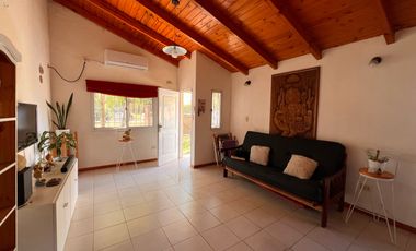 Casa en venta en Funes de 1 dormitorio en lote de 500 mts 2