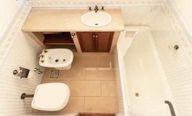 VENTA CASA 4 AMB COCHERA 2 AUTOS QUINCHO VALENTIN ALSINA LANÚS