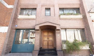 VENTA CASA 4 AMB COCHERA 2 AUTOS QUINCHO VALENTIN ALSINA LANÚS