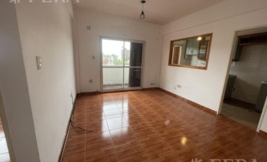 Venta departamento 2 ambientes con balcón en Wilde