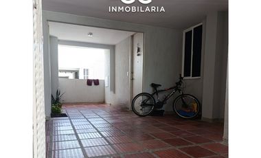 Se arrienda apartamento piso 4 Cascada real