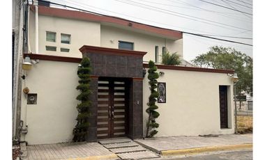 Venta de Oficina Col. Del Maestro Monterrey N.L.