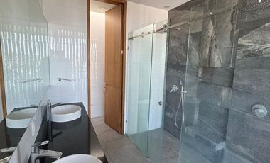 CASA EN VENTA O RENTA EN ALCAZAR ORIENTE