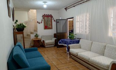 OPORTUNIDAD PARA DESARROLLADORES: Casa en Venta a un costado del Autódromo Hnos. Rodríguez!!