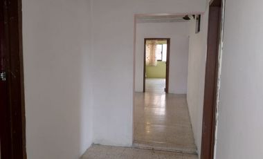 OPORTUNIDAD PARA DESARROLLADORES: Casa en Venta a un costado del Autódromo Hnos. Rodríguez!!