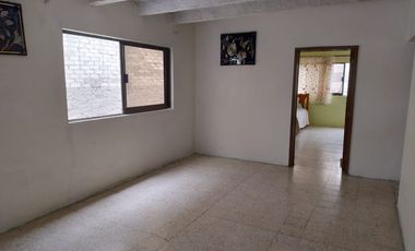 OPORTUNIDAD PARA DESARROLLADORES: Casa en Venta a un costado del Autódromo Hnos. Rodríguez!!