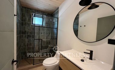 Moderna casa en condominio consolidado